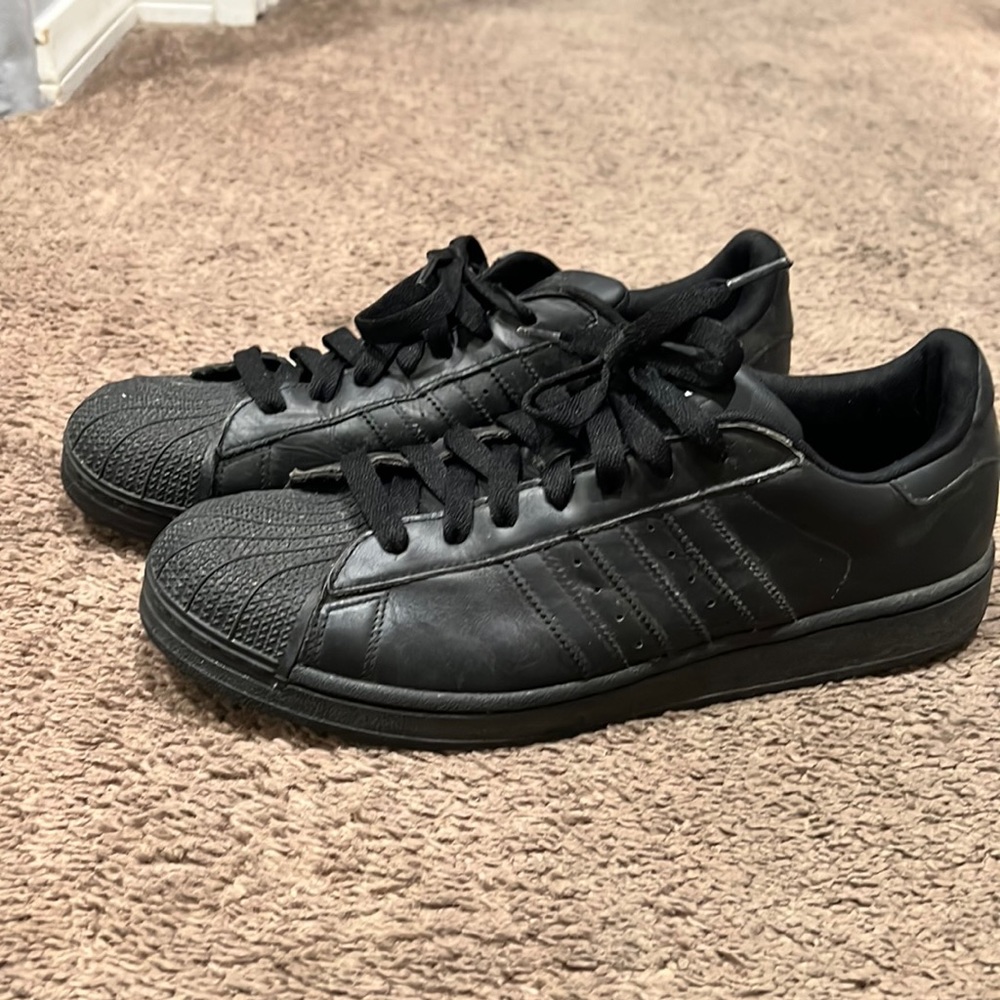 Adidas shelltoe all black